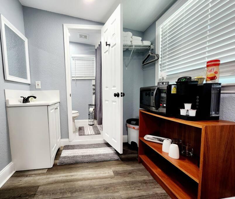 Studio Petite! Lakeland Exterior photo